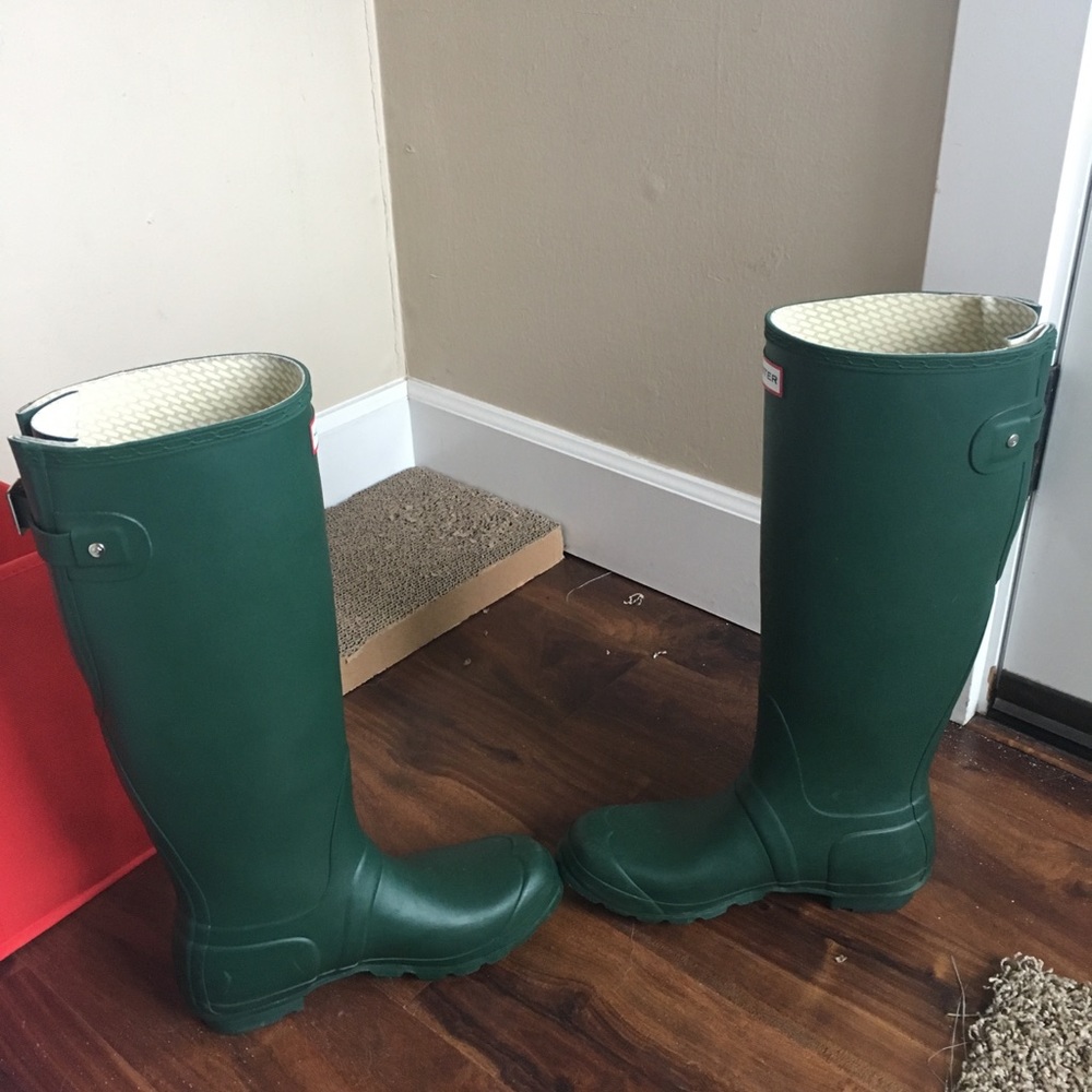 size 8 tall green Hunter wellies